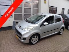 Peugeot 107 - 1.0 12V 68PK 5D Black & Silver