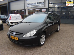 Peugeot 307 SW - 2.0 16V Navtech|Panorama|Navi|Trekhaak|LM-Velgen|2e Eigenaar|Leer