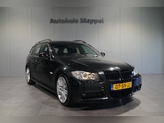 BMW 3-serie Touring - 330i cruisecontrol | Xenon | M-sportpakket | Handgeschakeld |