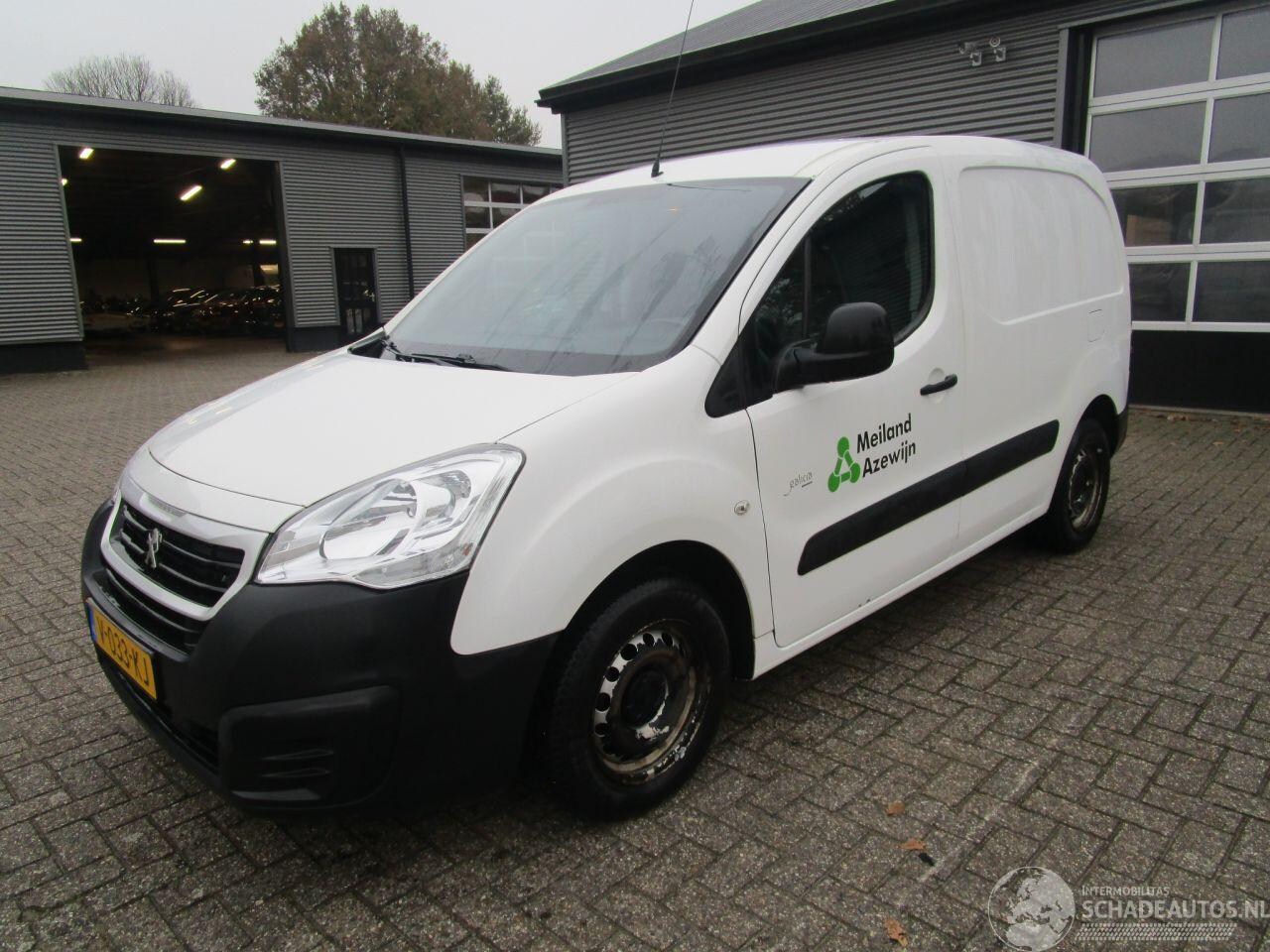 Peugeot Partner - 1.6 HDI schuifdeur MOTORSCHADE - AutoWereld.nl