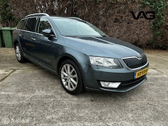 Skoda Octavia Combi - 1.2 TSI Clima Cruise Navi Trekhaak 17 inch