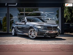 BMW 2-serie Cabrio - 220i High Executive|M-Pakket|Leder|Stoelverwarming|Navi|PDC|Xenon