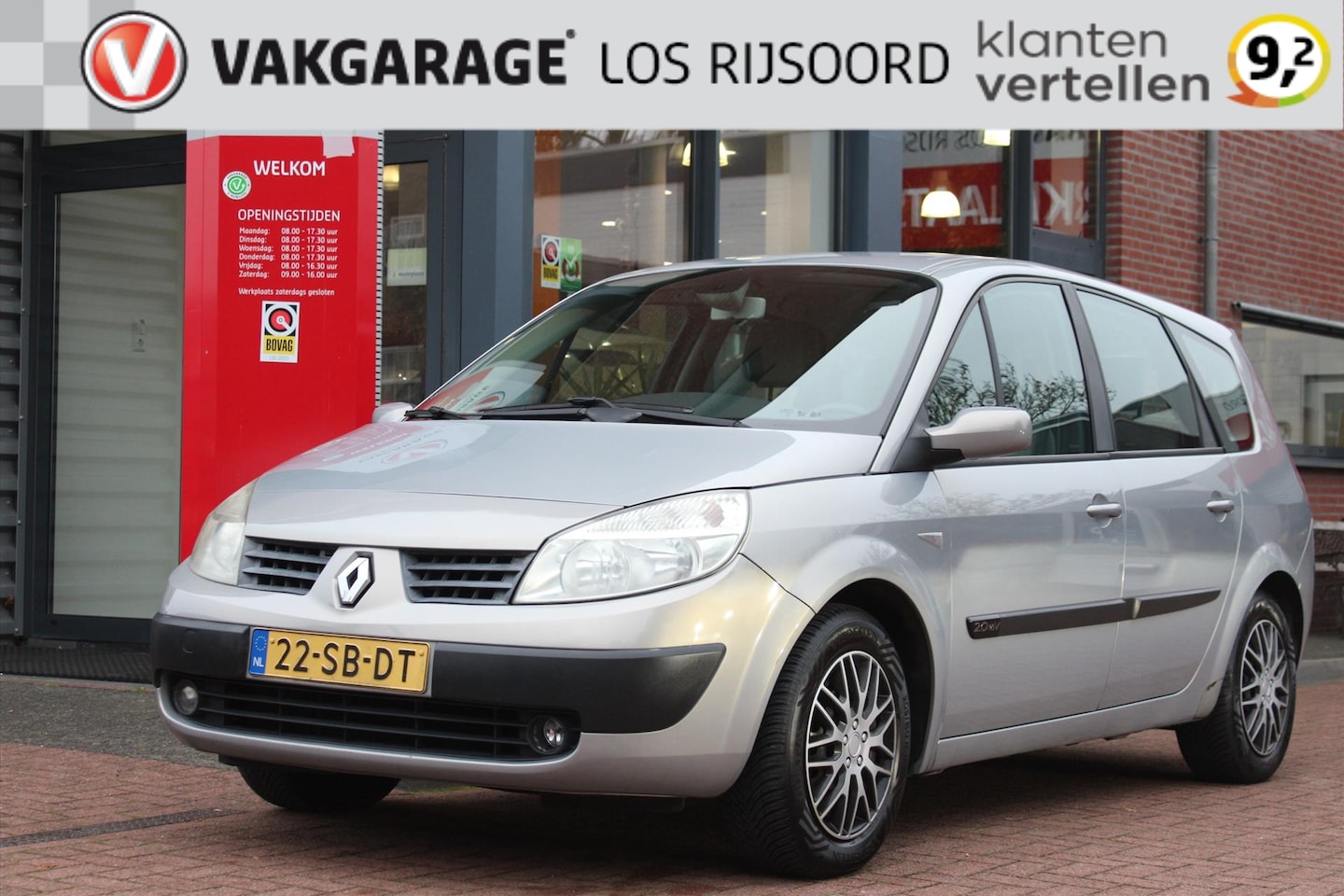 Renault Grand Scénic - 2.0 *Expression* | 7 persoons | Trekhaak | Airco | Cruise Control - AutoWereld.nl