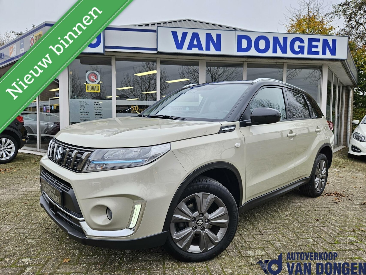 Suzuki Vitara - 1.4 Boosterjet Select Smart Hybrid | Automaat | Trekhaak / Navi / Two-Tone - AutoWereld.nl