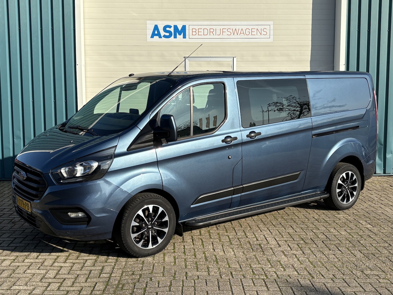 Ford Transit Custom - 320 2.0 131Pk TDCI L2H1 Trend DC / Cruise / Airco / 2X SCHUIFDEUR / Trekhaak / Lease €353, - AutoWereld.nl