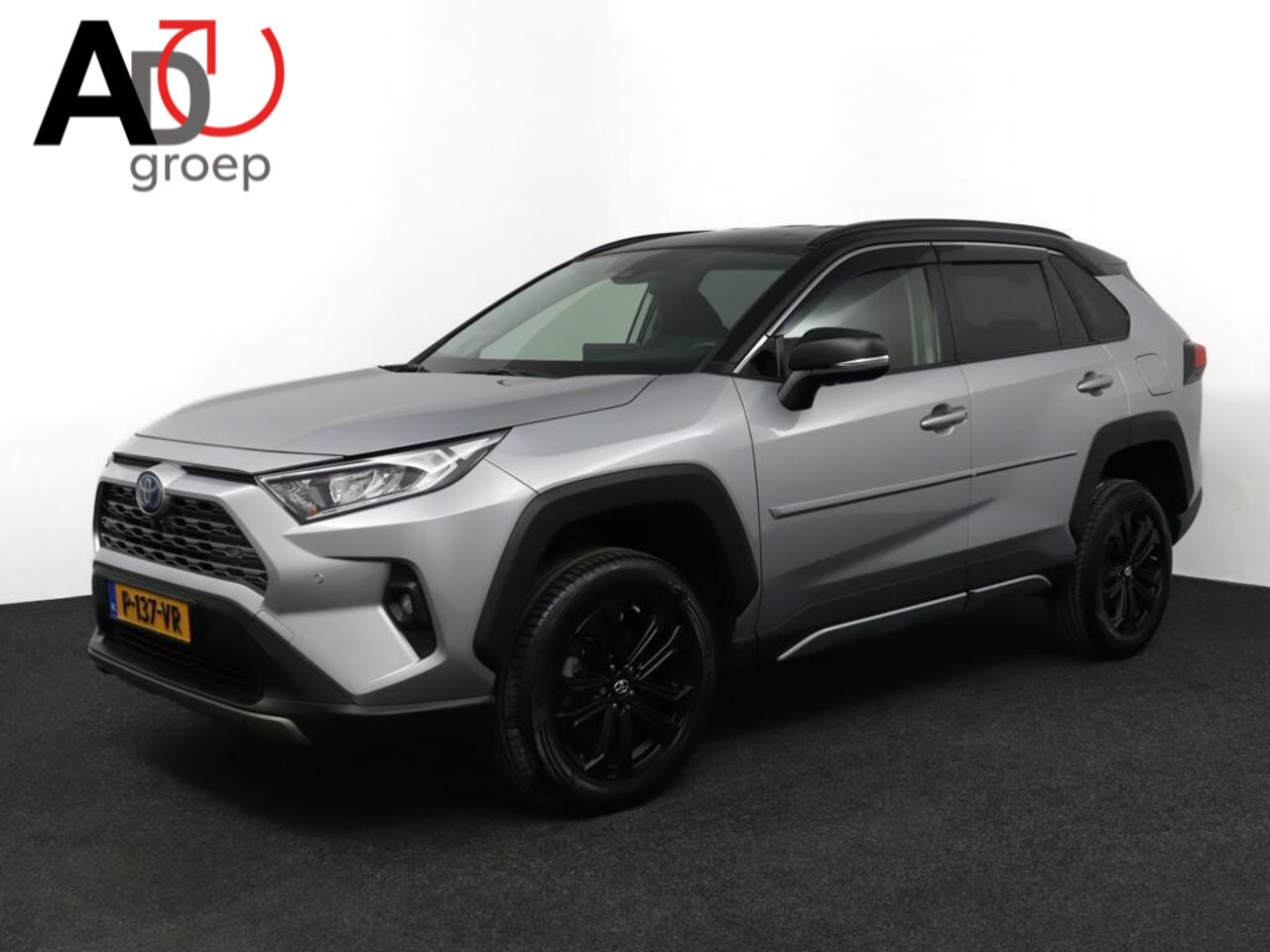 Toyota RAV4 - 2.5 Hybrid AWD Style | Front Runner | Innovation Pakket | Trekhaak 1650 KG | Lederen Bekle - AutoWereld.nl