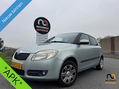 Skoda Fabia - 2009 * 1.2-12V Tour * 5 DEURS * CLIMA * APK