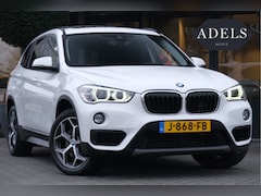 BMW X1 - sDrive20i High Executive Panodak Navi Trekhaak Camera