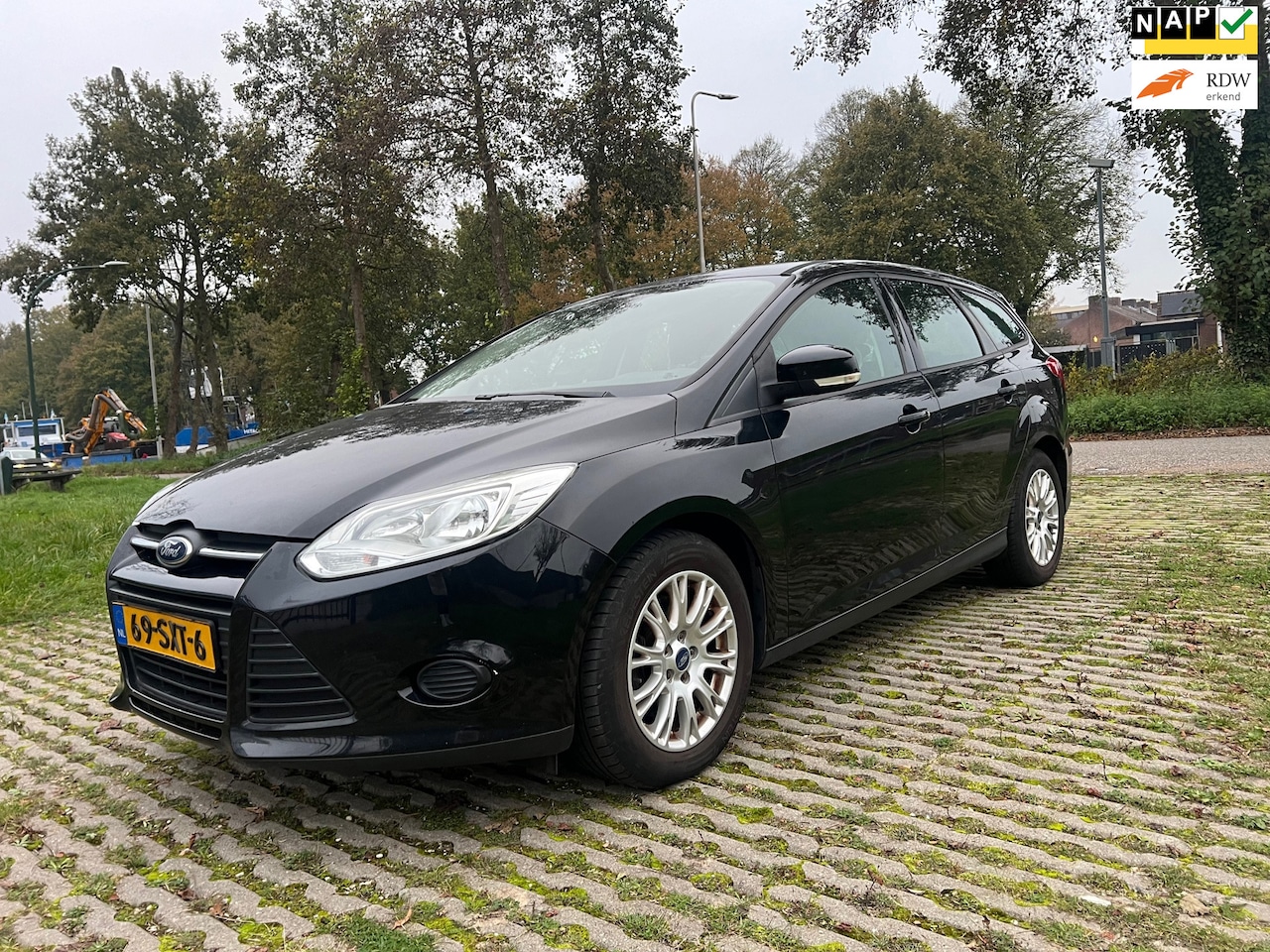 Ford Focus Wagon - 1.6 EcoBoost Lease Trend / airco / cruise control - AutoWereld.nl