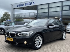 BMW 1-serie - 118d 2.0 Automaat Sport Line LCI Navigatie Prof Sportstoelen DAB Harman Kardon Audio Stoel