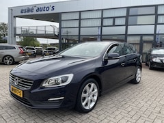 Volvo V60 - 2.0 T4 190 pk Nordic+ Trekhaak Navigatie Xenon Clima + Cruise Control Standkachel Stoelver