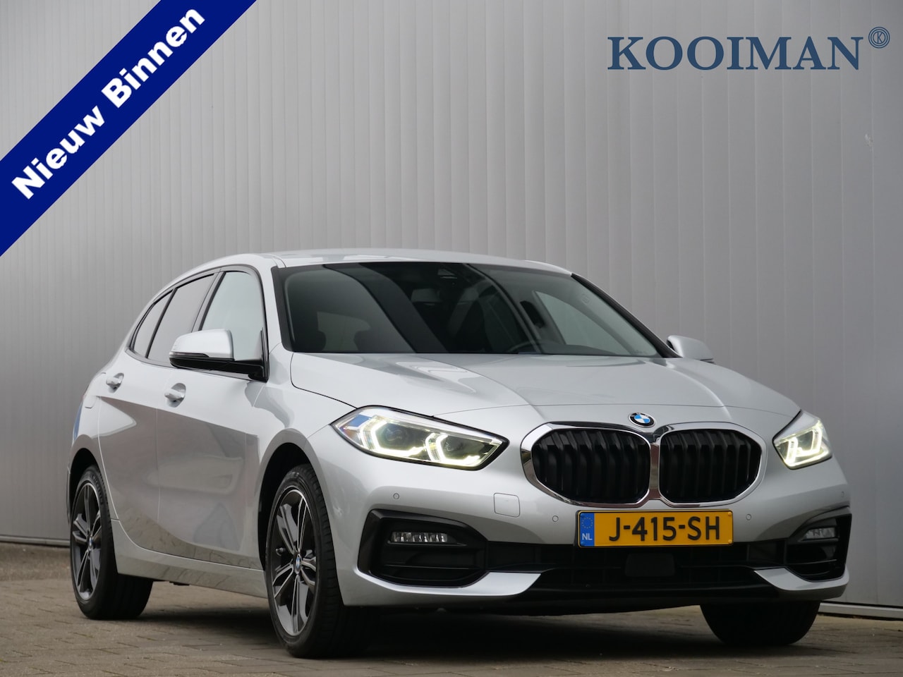 BMW 1-serie - 118i Executive Edition 141 Pk Automaat Navigatie / Apple Carplay / DAB / PDC - AutoWereld.nl