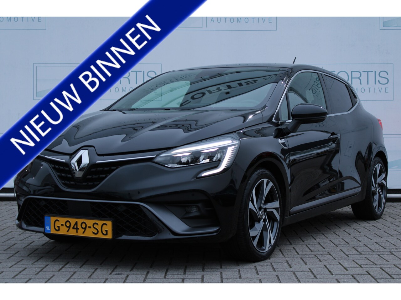 Renault Clio - 1.0 TCe R.S. Line NL AUTO | CARPLAY | 17' INCH | ECC | - AutoWereld.nl