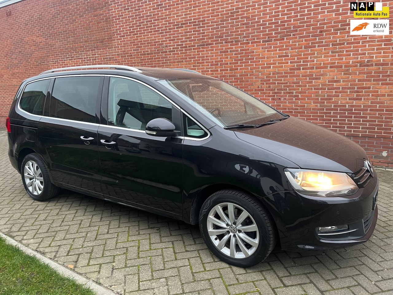 Volkswagen Sharan - 1.4 TSI Highline Navi Cruise Panoramadak - AutoWereld.nl