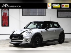 MINI Cooper - 1.5 Business | LED | Navigatie | Leder | Stoelverwarming | NL Auto |