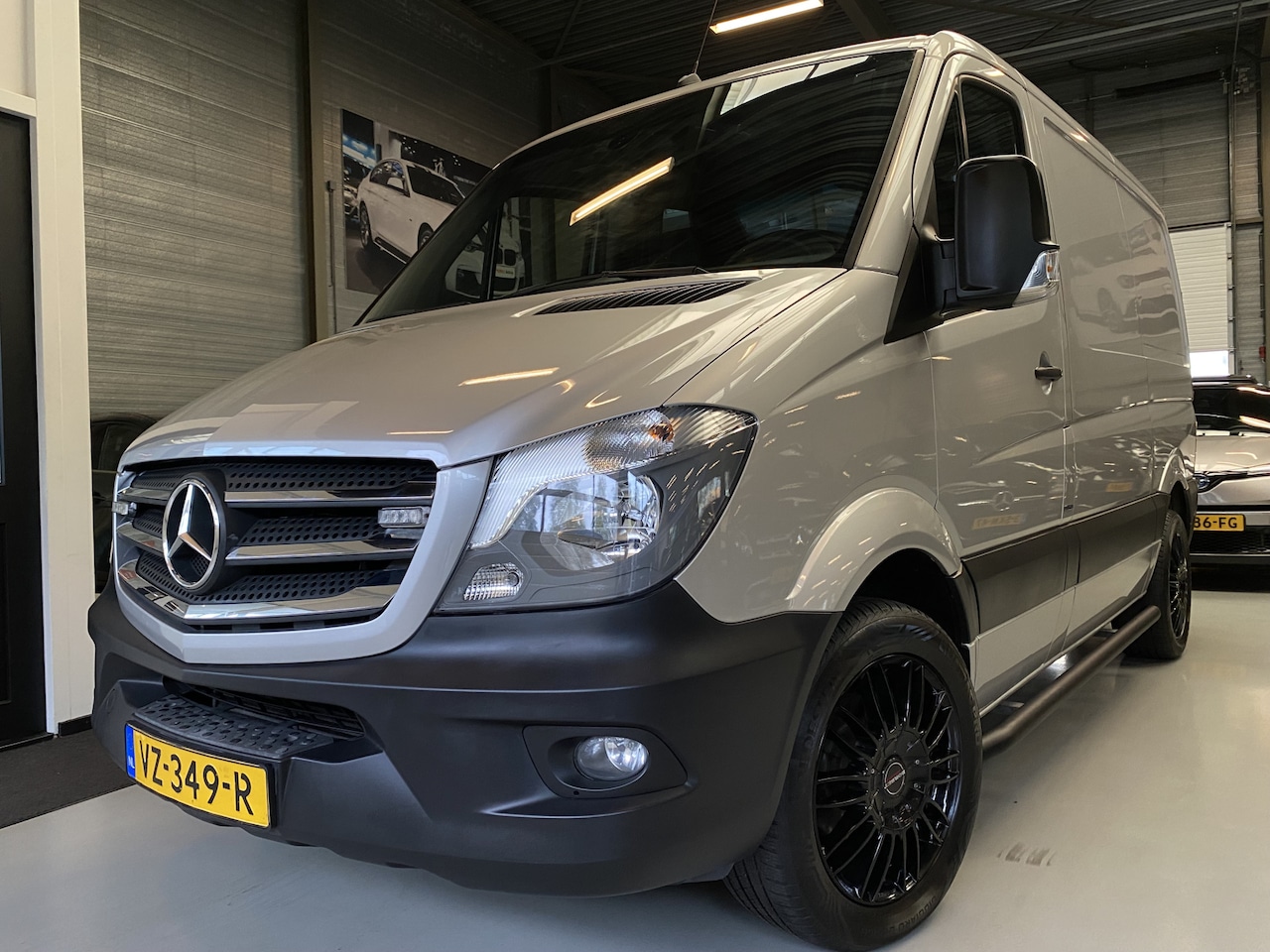 Mercedes-Benz Sprinter - 216 2.2 CDI 325 HD DC 216 2.2 CDI 325 HD DC 164pk, 18inch, Navi, Camera - AutoWereld.nl