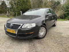 Volkswagen Passat - 1.6 FSI Comfortline