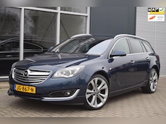 Opel Insignia Sports Tourer - 2.0 T Cosmo 4x4 | Xenon | Navi | PDC | APK 11-2025