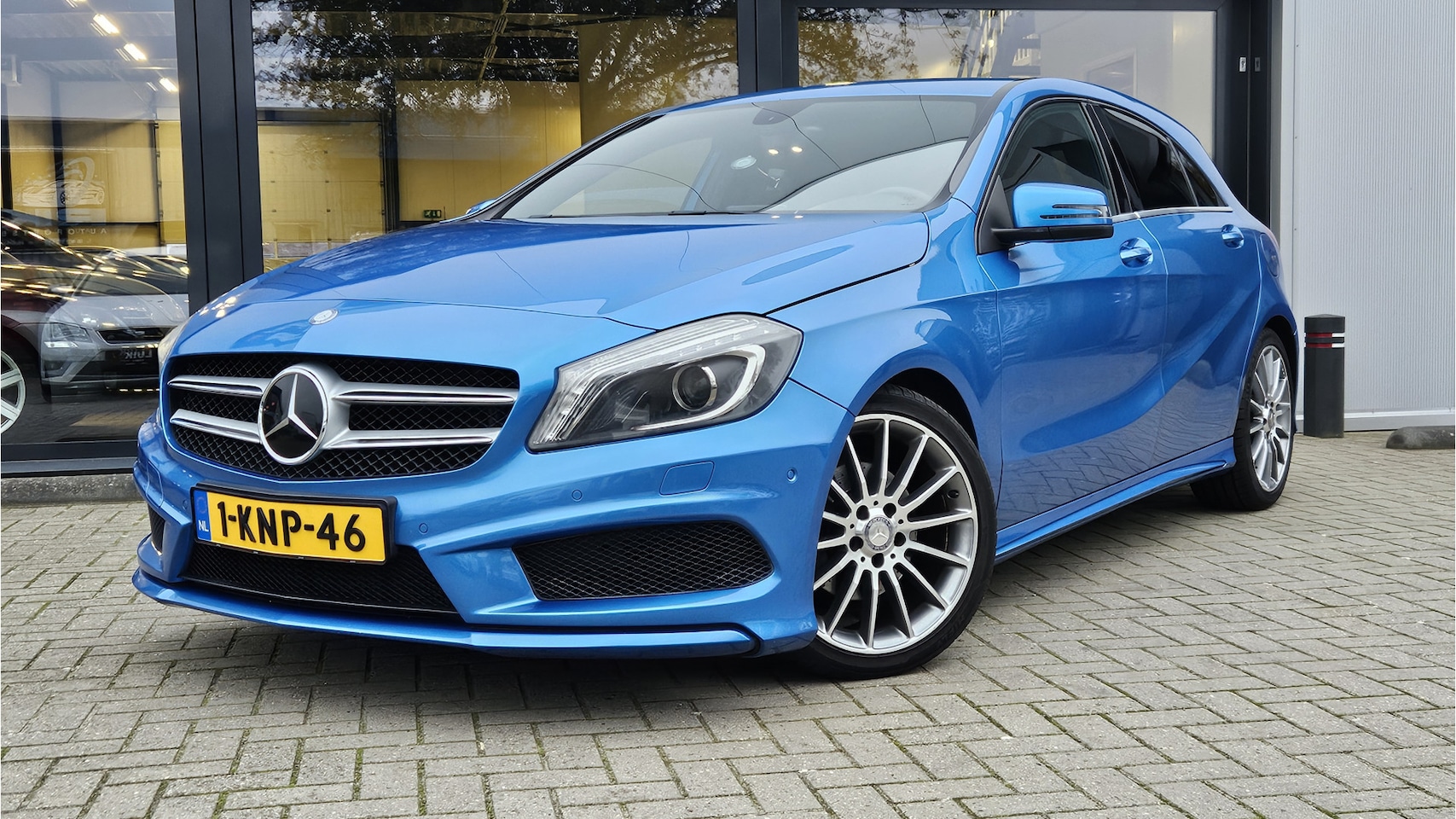 Mercedes-Benz A-klasse - 180 AMG Styling + XENON + NAVI + ALCANTARA LEER - AutoWereld.nl