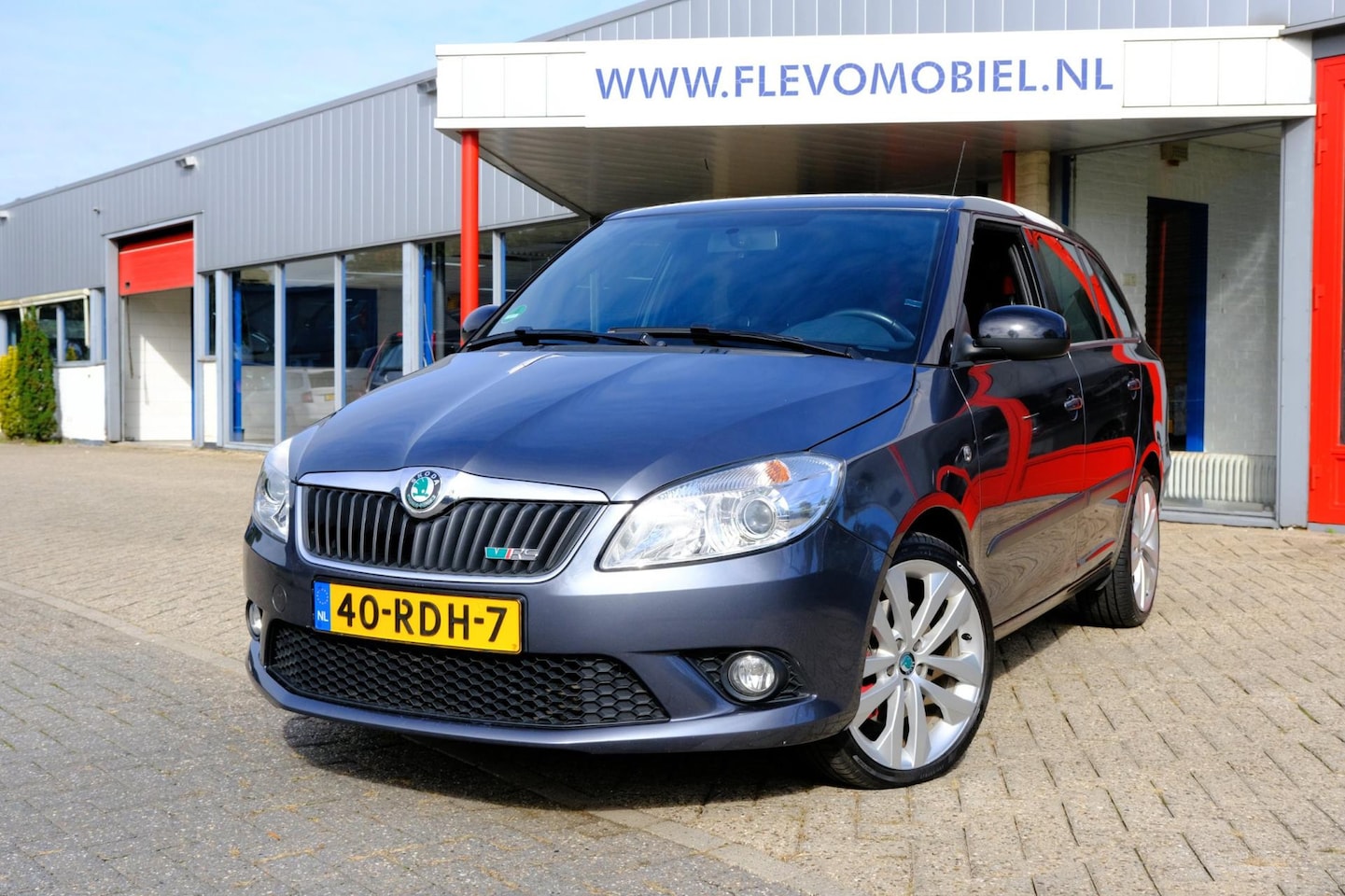 Skoda Fabia Combi - 1.4 TSI RS 180pk Pano|Airco|LMV|Sportstoelen - AutoWereld.nl