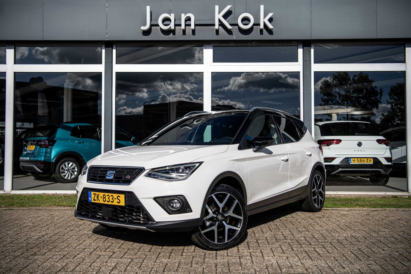 Seat Arona - 1.0 TSi 115 pk FR Business Intense | Full LED | Beats | Trekhaak | Camera - AutoWereld.nl