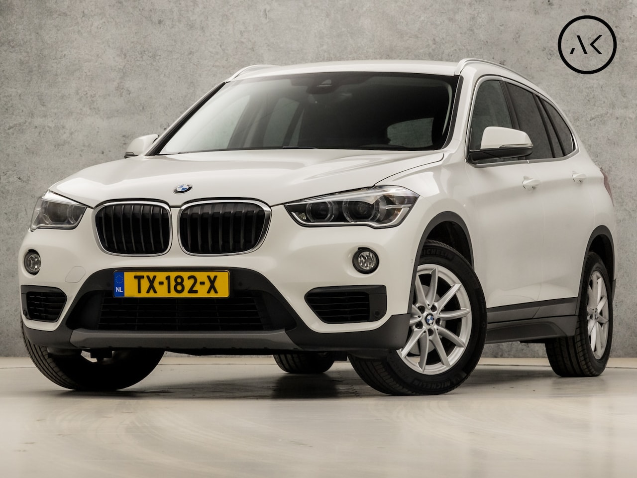 BMW X1 - sDrive18i Executive Sport 141Pk Automaat (NAVIGATIE, DIGITAL COCKPIT, STOELVERWARMING, SPO - AutoWereld.nl