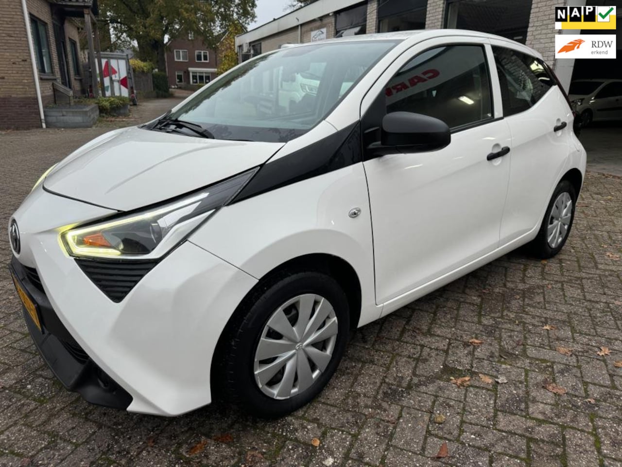 Toyota Aygo - 1.0 VVT-i x-fun AIRCO ORG 49574 KM NAP NW ACCU NW APK 2 JAAR - AutoWereld.nl