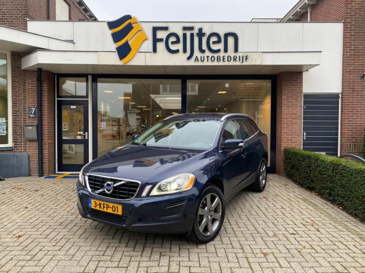 Volvo XC60 - 2.0 D4 Summum - AutoWereld.nl