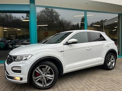 Volkswagen T-Roc - 1.5 TSI R-LINE SPORT CarPlay, Camera, Adaptive, 18Inch