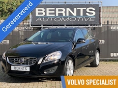 Volvo V60 - T4 Momentum|Leder|Navigatie|Bluetooth|Stoelverwarming