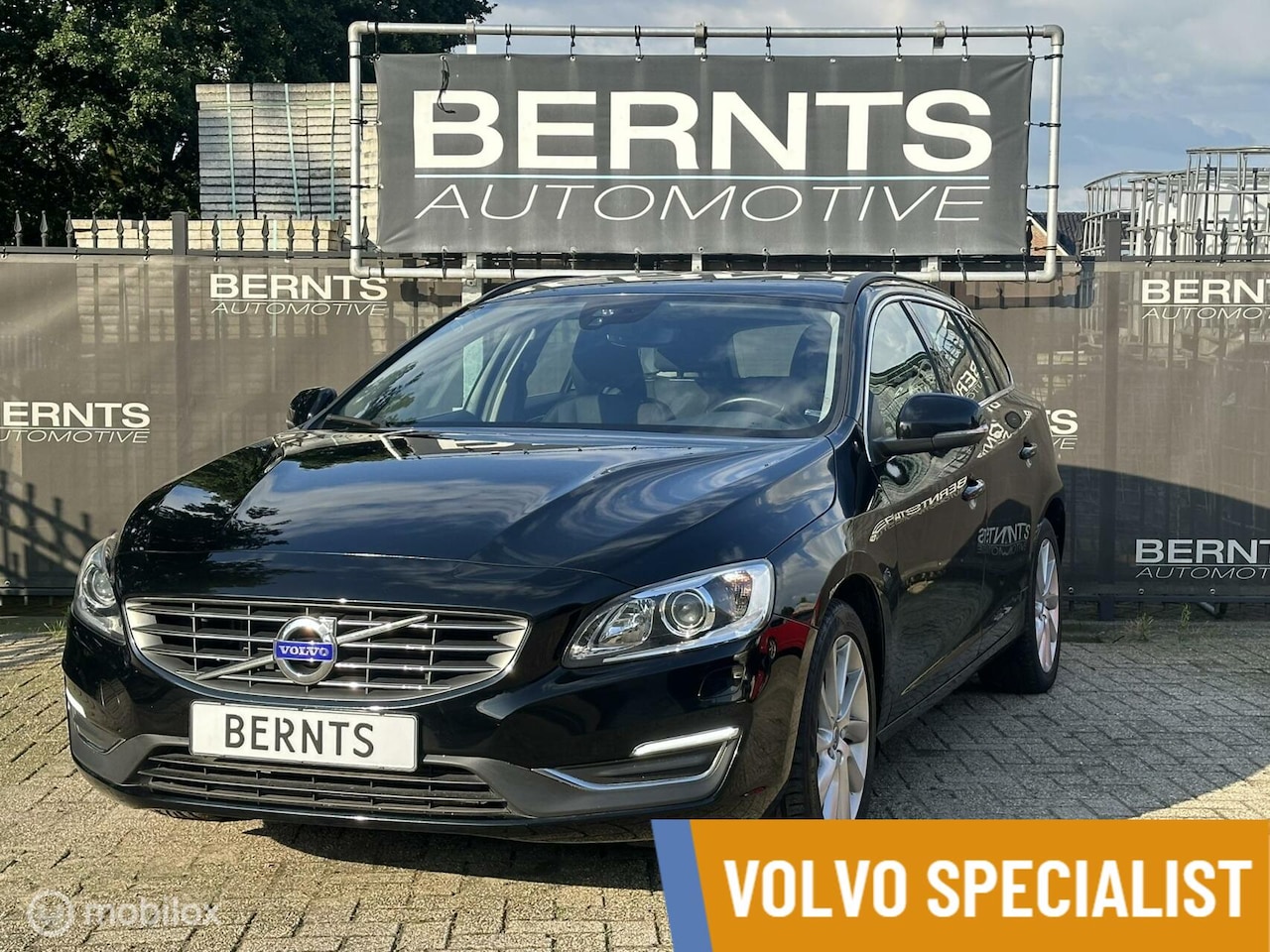 Volvo V60 - 2.0 T3 Momentum|VolvoOnCall|Standkachel|Stuurverwarming|Stoelverwarming - AutoWereld.nl