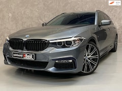 BMW 5-serie Touring - 520i M-Performance /M-pakket /Camera /Trekhaak/Dealer onderhouden