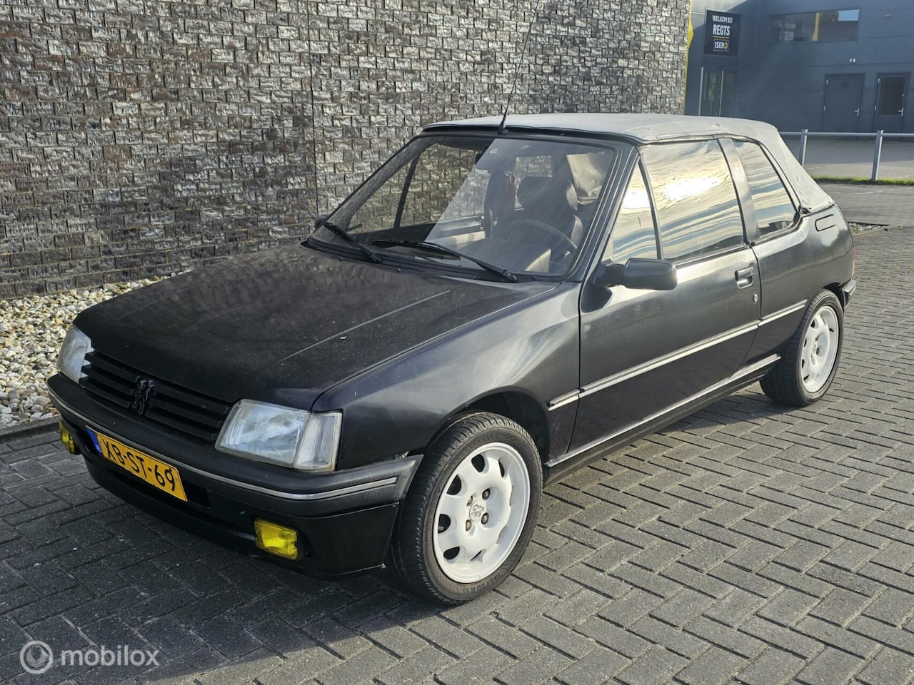 Peugeot 205 - 1.4 Roland Garros Cabriolet / Apk 16/03/2026 - AutoWereld.nl