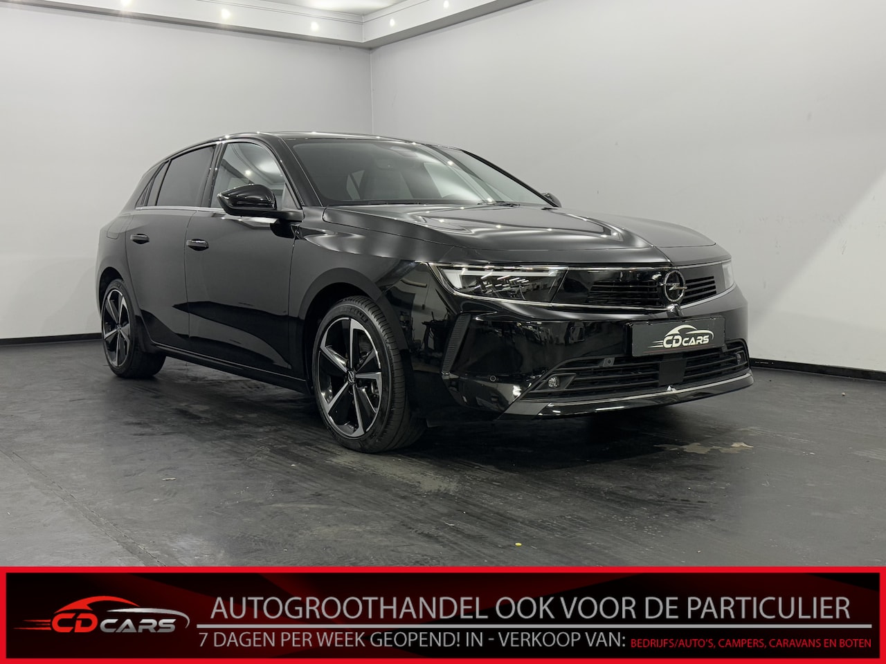 Opel Astra - 1.6 Hybrid Elegance Half leder, Camera, Apple carplay, Keyless start, Virtual desk - AutoWereld.nl