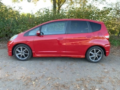 Honda Jazz - 1.4 Si sportieve uitvoering, inclusief winterbanden