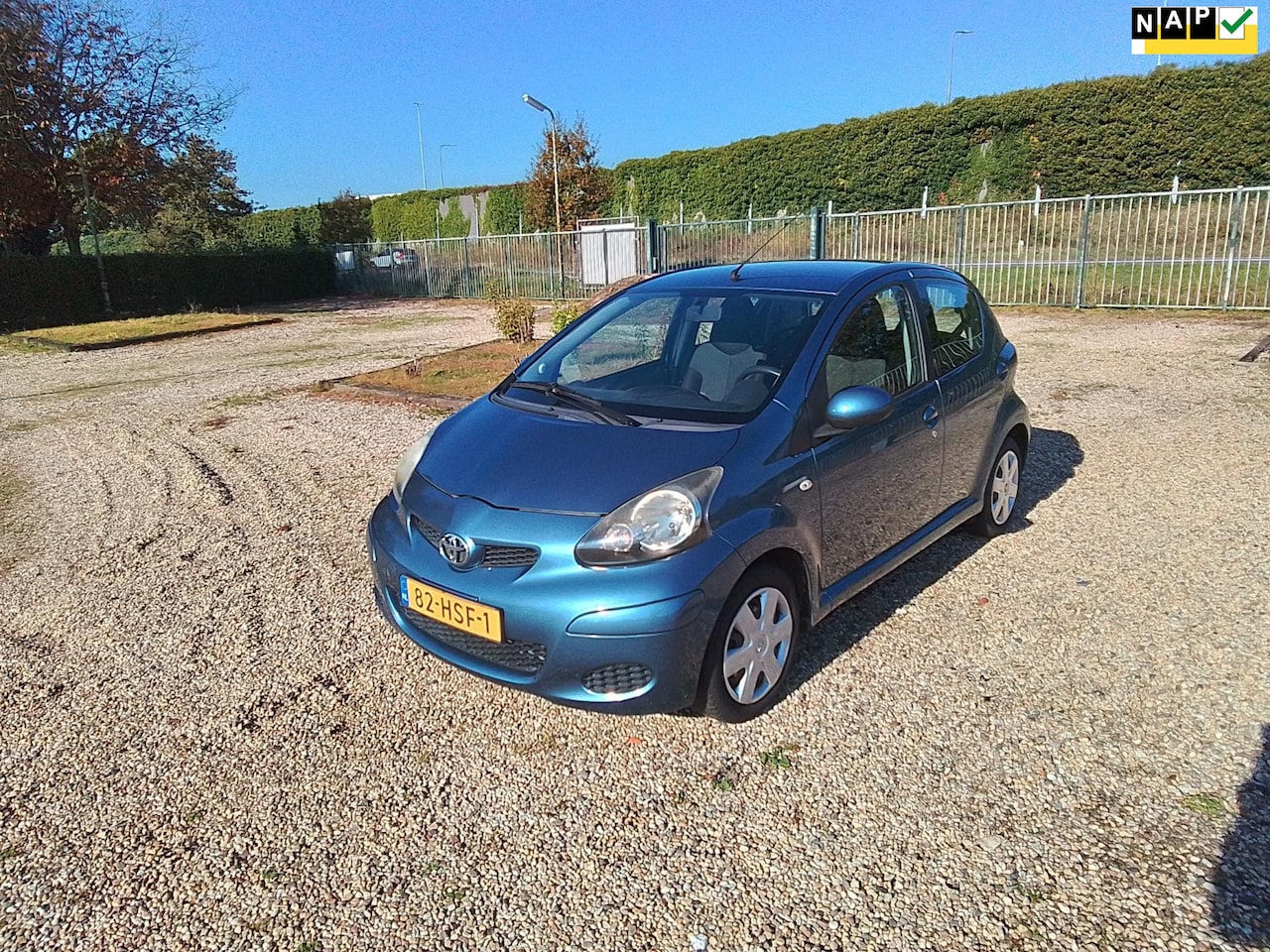 Toyota Aygo - 1.0-12V Comfort Airco / Elektrise ramen NL Auto 132 000KM nap - AutoWereld.nl