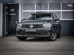 Volkswagen Tiguan - 1.5 TSI |CAMERA|ACC| CARPLAY| LED| *TOPSTAAT