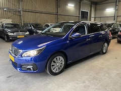 Peugeot 308 - 1.2 PureTech Blue Lease Premium