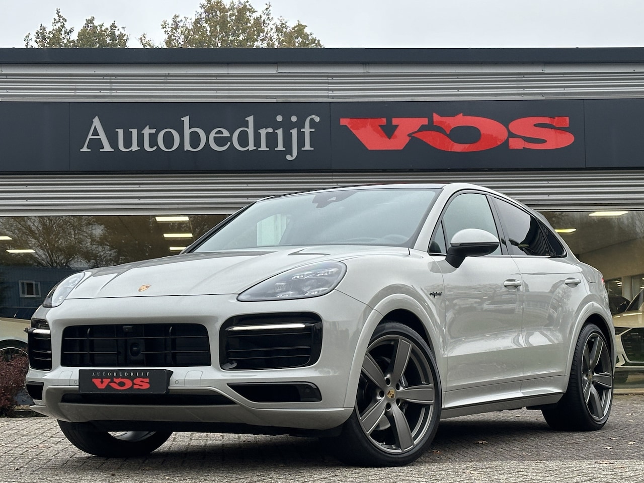 Porsche Cayenne Coupé - 3.0 E-Hybrid | Sport design | 4-wielsturing | Full options! - AutoWereld.nl