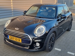 MINI Cooper - 1.5 Cooper Chili Business Mini Cooper Chili 5 drs/ 1.5 / 136 pk / 89.408km Xenon, grote navi, sportstoelen