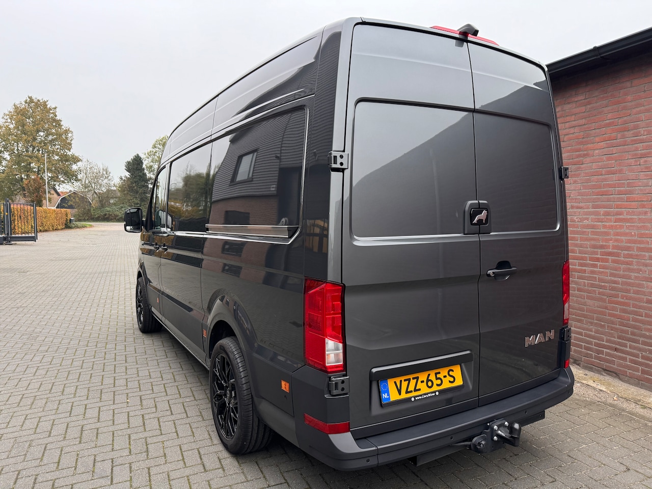 MAN TGE - 35 2.0 Standaard Hoog 140PK AUTOMAAT COMMANDER LION ECC/ACC/LED/STANDKACHEL/NAV/2 SCHUIFDEURENVOLL