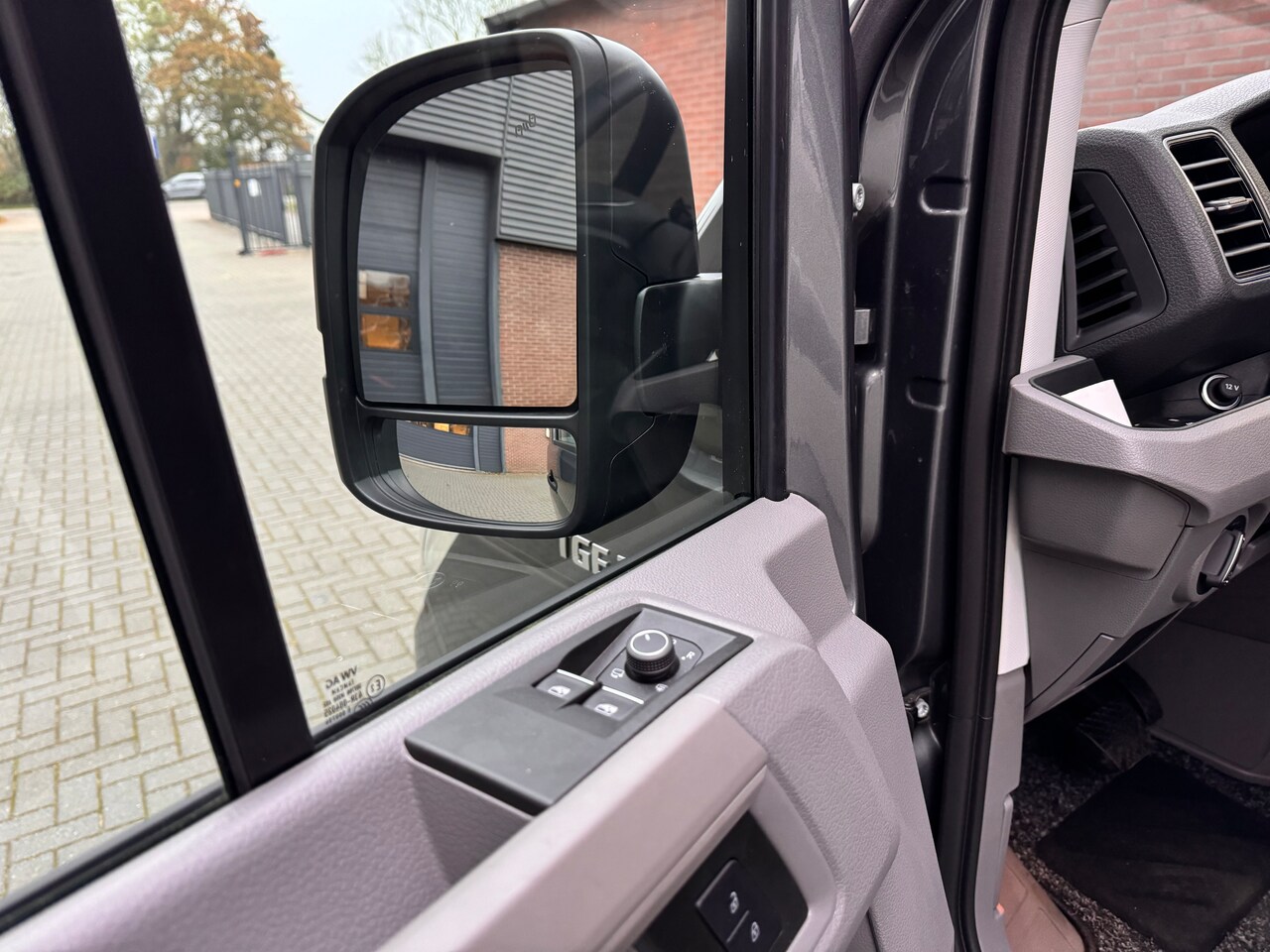 MAN TGE - 35 2.0 Standaard Hoog 140PK AUTOMAAT COMMANDER LION ECC/ACC/LED/STANDKACHEL/NAV/2 SCHUIFDEURENVOLL