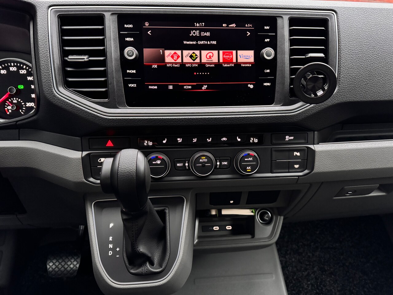 MAN TGE - 35 2.0 Standaard Hoog 140PK AUTOMAAT COMMANDER LION ECC/ACC/LED/STANDKACHEL/NAV/2 SCHUIFDEURENVOLL