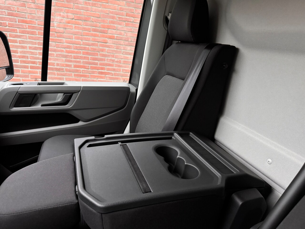 MAN TGE - 35 2.0 Standaard Hoog 140PK AUTOMAAT COMMANDER LION ECC/ACC/LED/STANDKACHEL/NAV/2 SCHUIFDEURENVOLL