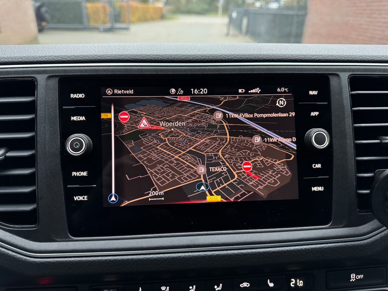 MAN TGE - 35 2.0 Standaard Hoog 140PK AUTOMAAT COMMANDER LION ECC/ACC/LED/STANDKACHEL/NAV/2 SCHUIFDEURENVOLL