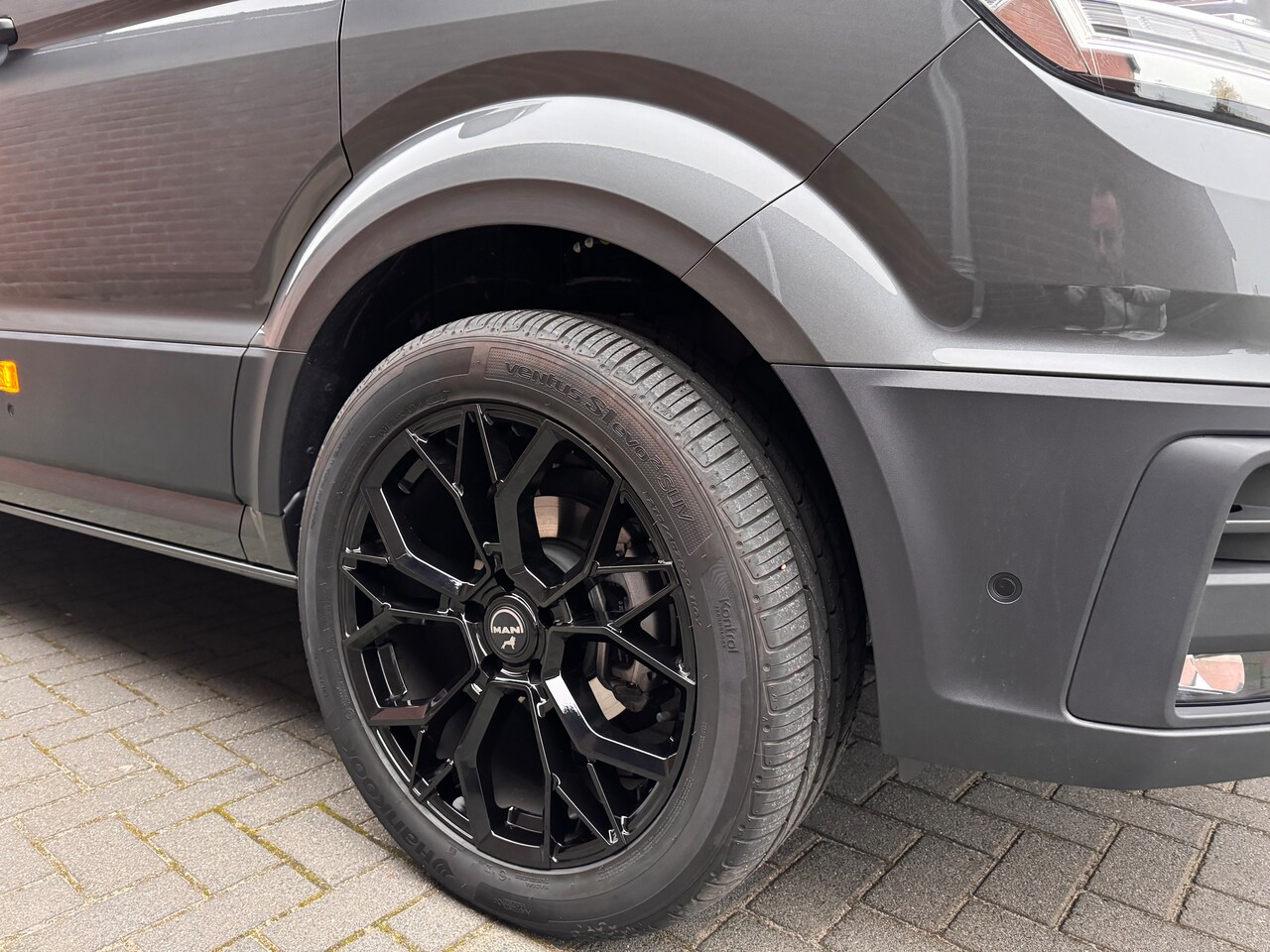 MAN TGE - 35 2.0 Standaard Hoog 140PK AUTOMAAT COMMANDER LION ECC/ACC/LED/STANDKACHEL/NAV/2 SCHUIFDEURENVOLL