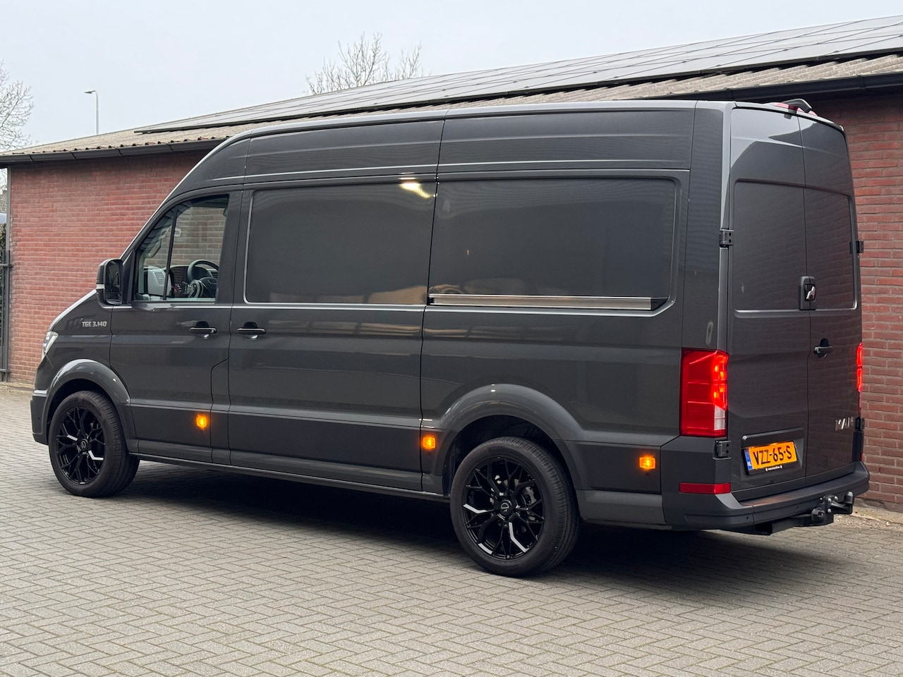 MAN TGE - 35 2.0 Standaard Hoog 140PK AUTOMAAT COMMANDER LION ECC/ACC/LED/STANDKACHEL/NAV/2 SCHUIFDEURENVOLL