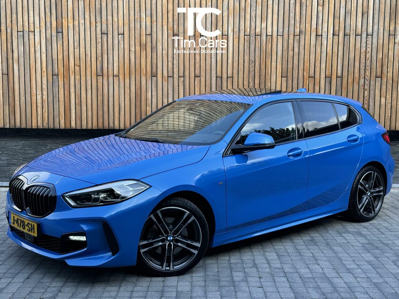 BMW 1-serie - 118i M-sport Automaat | Panoramadak | Alcantara | HiFi | DAB | Achteruitrijcamera | LED | - AutoWereld.nl