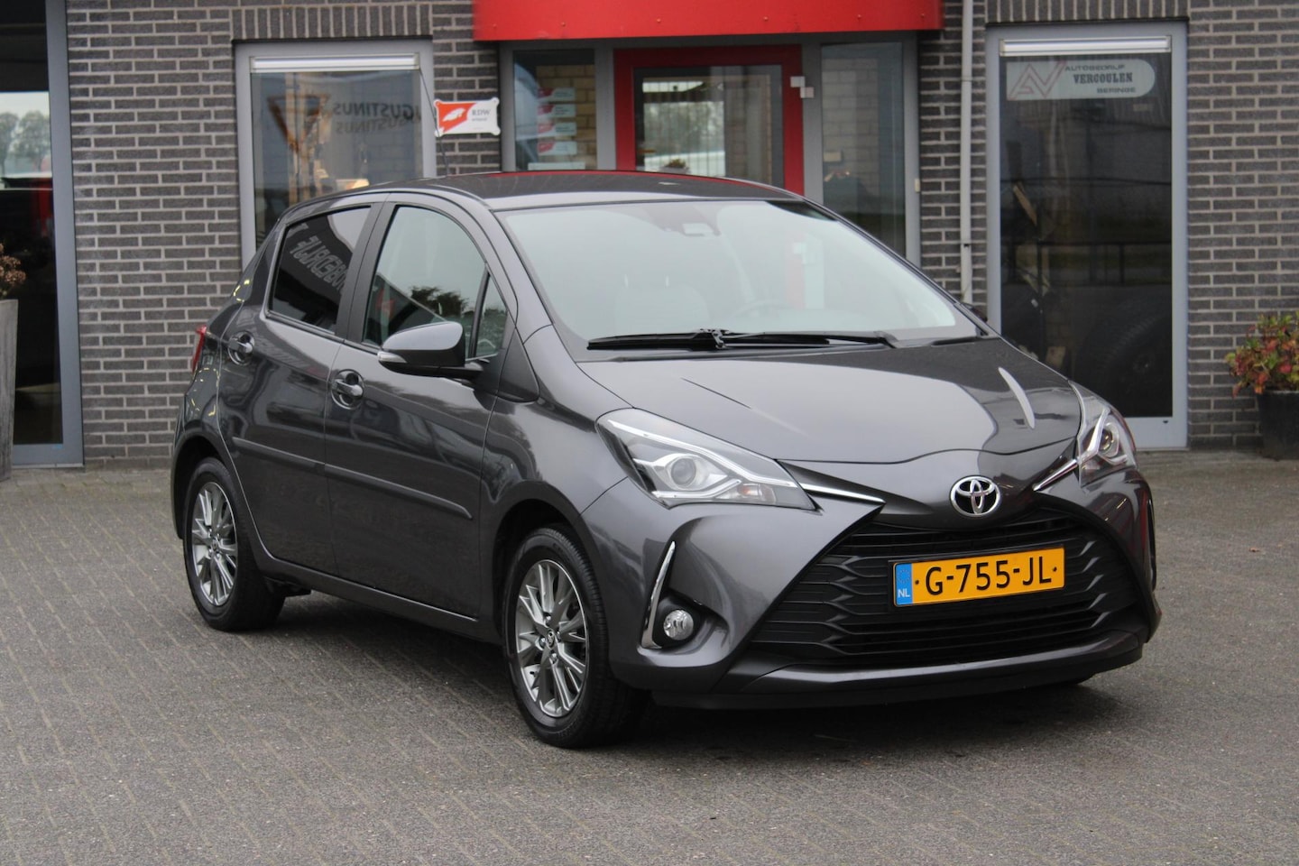 Toyota Yaris - 1.5 VVT-i Dynamic Clima/Trekhaak/Navi Incl Garantie!! - AutoWereld.nl