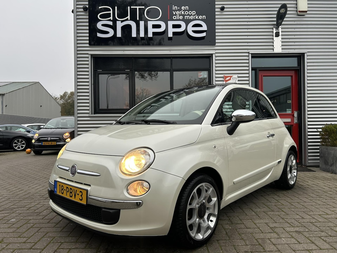 Fiat 500 - 1.2 Lounge -AUTOMAAT-PARELMOER WIT-VOLLEDER-PANORAMADAK-LICHTMETALEN VELGEN-ORIGINEEL NEDE - AutoWereld.nl